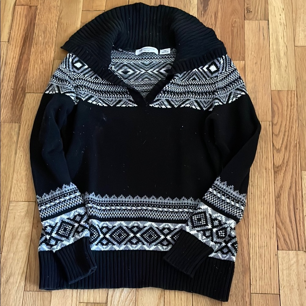 Liz Claiborne Black and White Turtleneck Sweater